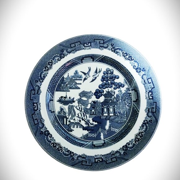 PAIR (2) Willow Dessert Plates Johnson Bros 8" EUC priced for the pair - Picture 4 of 4